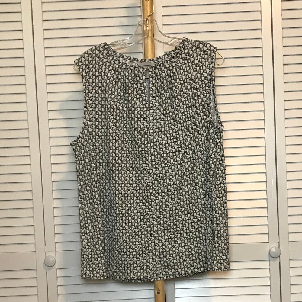 H&M Geometric Pleated Keyhole Neckline Sleeveless Blouse L